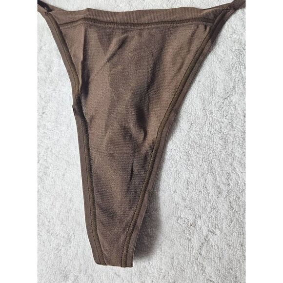Skims string  panty Nwt - Picture 3 of 8
